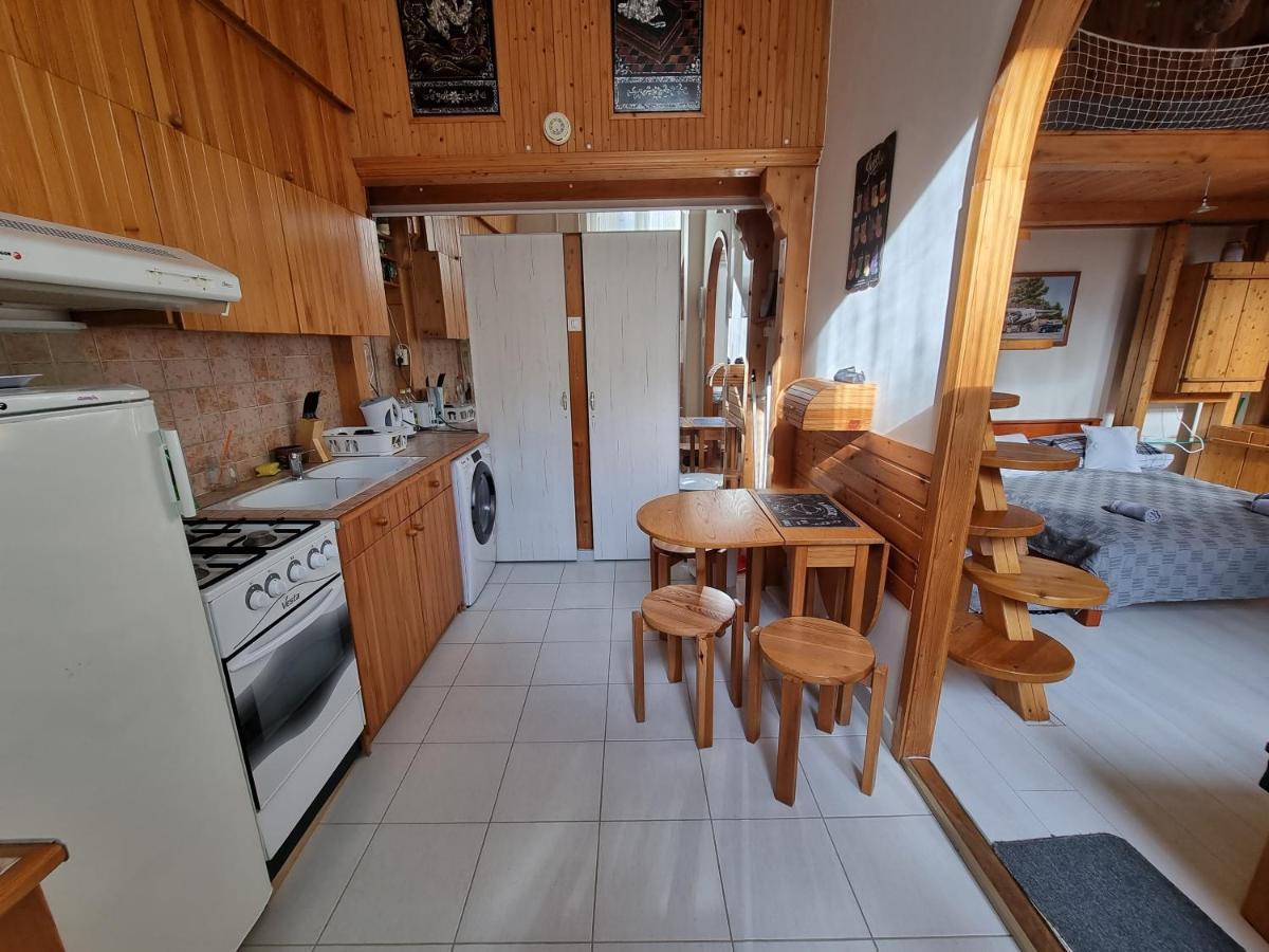 Little Cozy Apartment